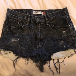 Levi’s cut off’s